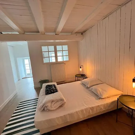 Maison De Renovee A 5 Mn Du Futuroscope Apartmán